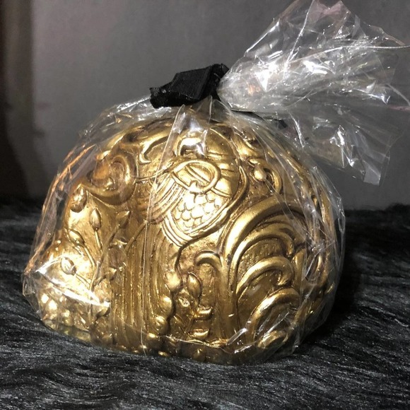 Midnight Spell Ornate Gold Skull Candle NIP - Picture 3 of 4